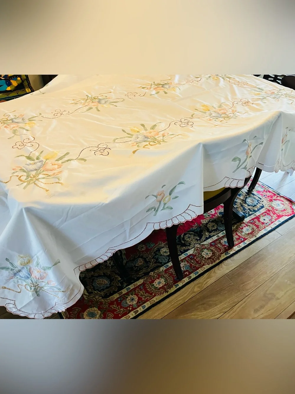 Vintage Extra Large White Scalloped Floral Motif Tablecloth, Excellent Condition